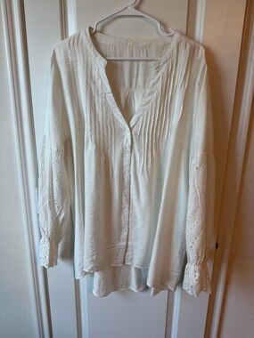 ⚡️Women’s Cream Button-Front Peasant Blouse With Lace Sleeves
